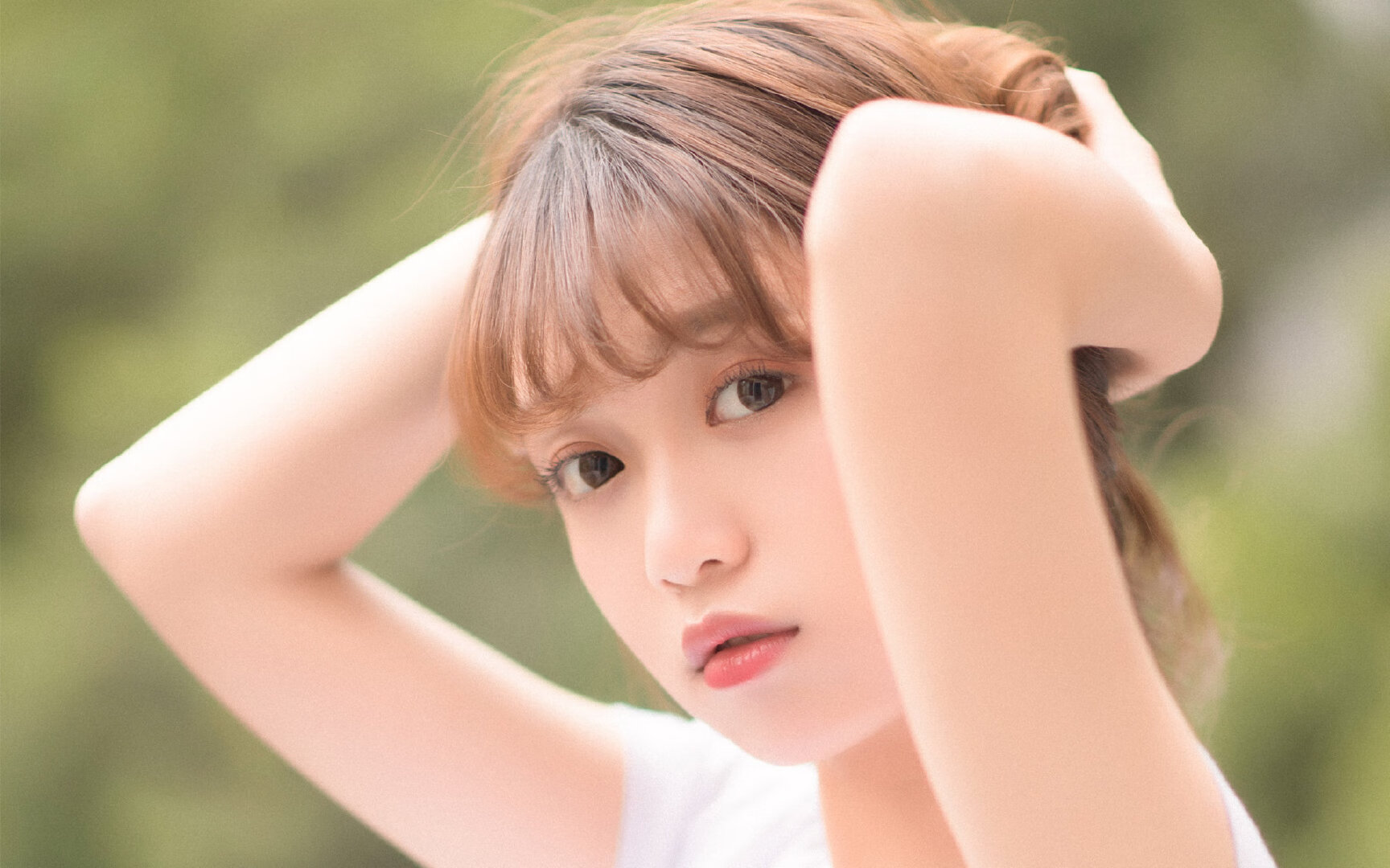 德甲争冠焦点战，洪都拉斯尖兵突围尼斯铁壁，拜仁惊险登顶