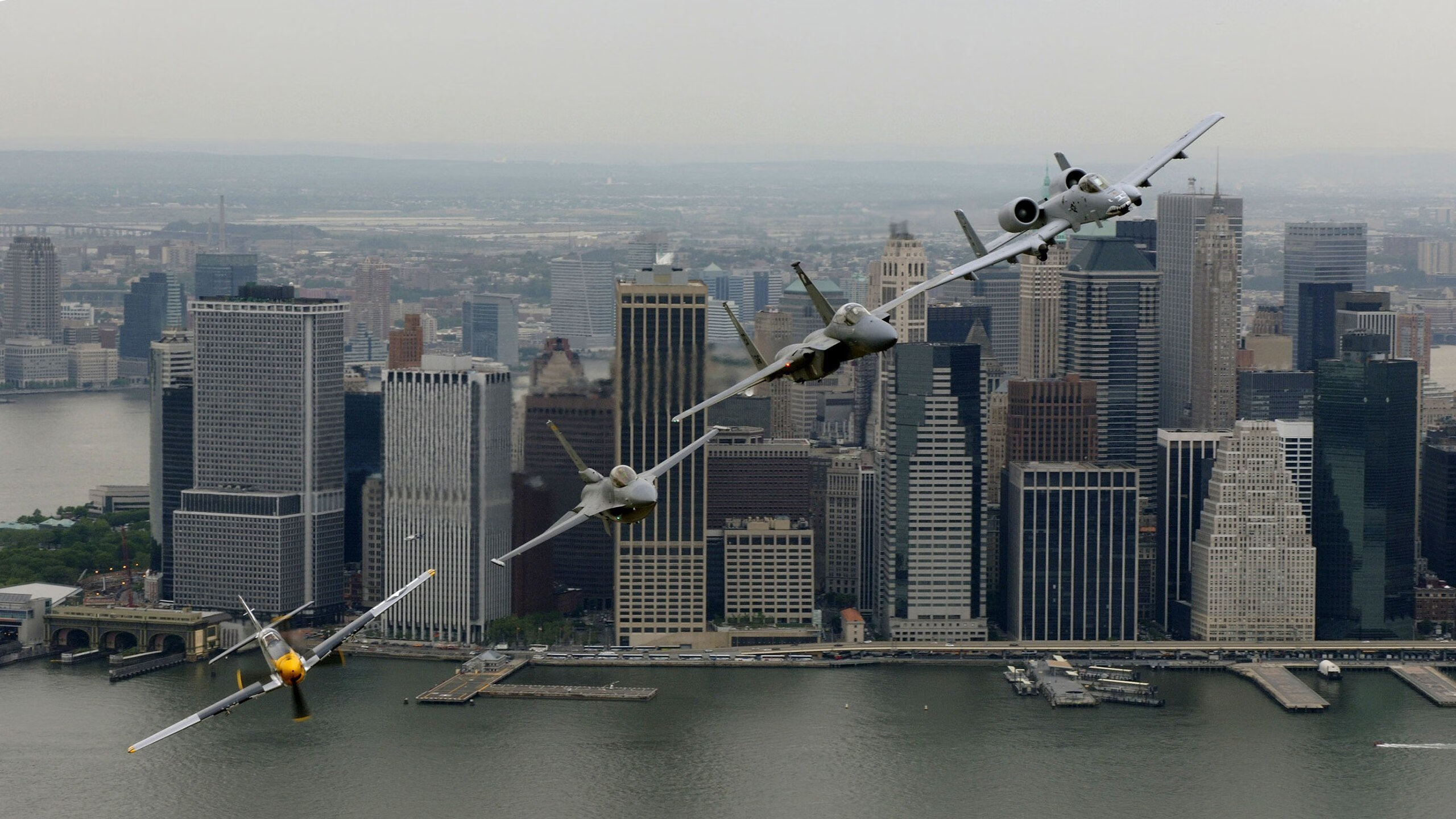 火海孤舟!38岁库里绝境狂飙,火箭熄灯时刻他手擎火炬突围奥兰多魔咒